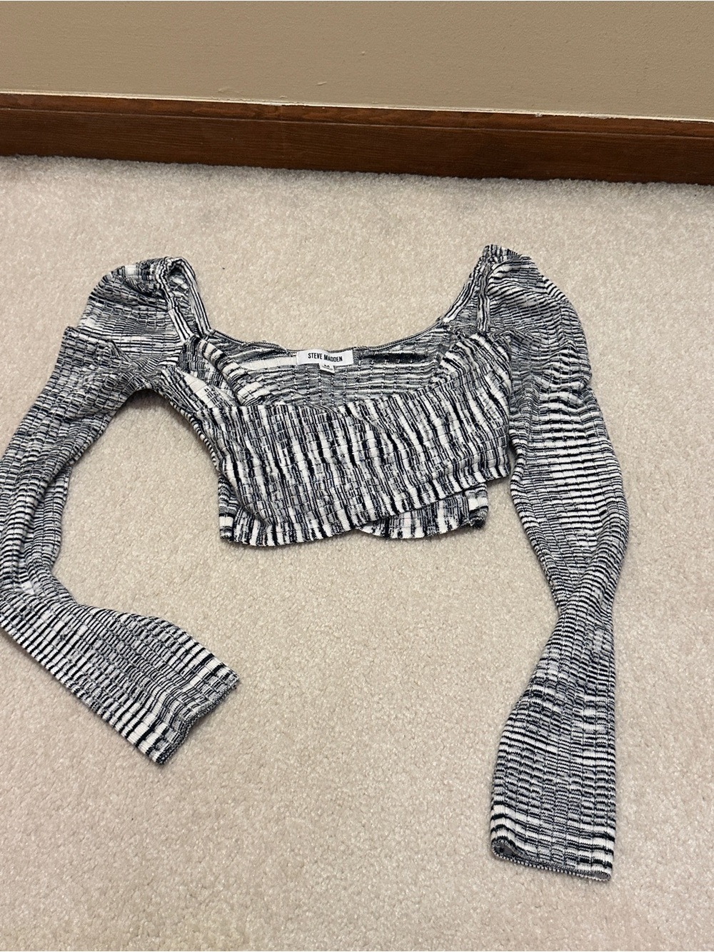 Steve Madden Black & White Ribbed Long-Sleeve Crop Top